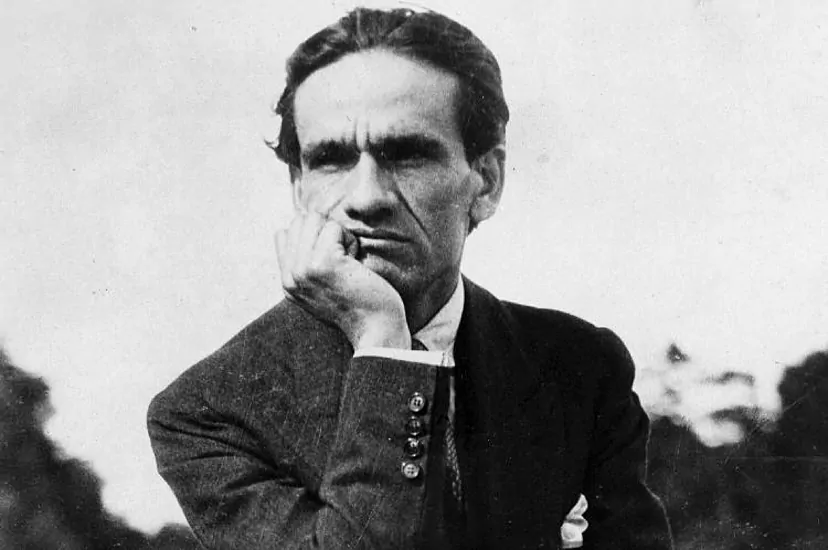 Qué debe entenderse por literatura de vanguardia 3 Portraits de autores de literatura vanguardista