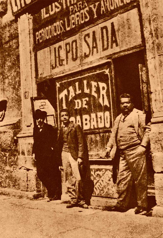 José Guadalupe Posada trabajando en su estudio