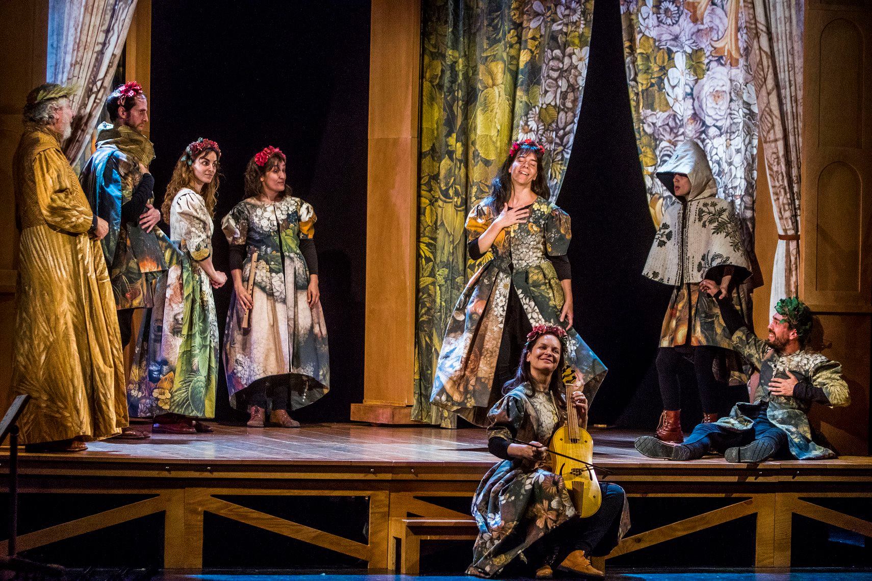Dónde nace el teatro como género literario