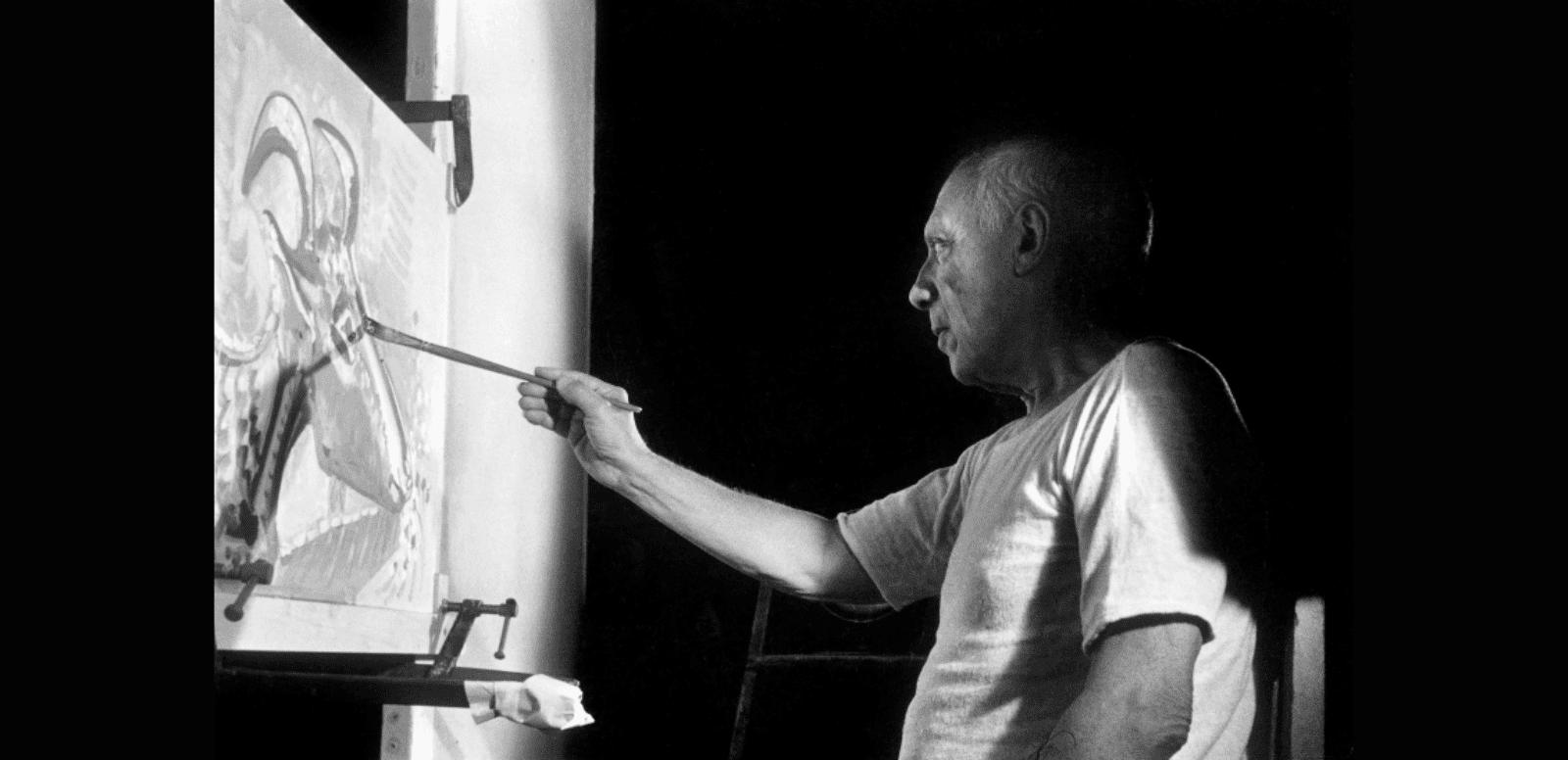 Pablo Picasso joven pintando