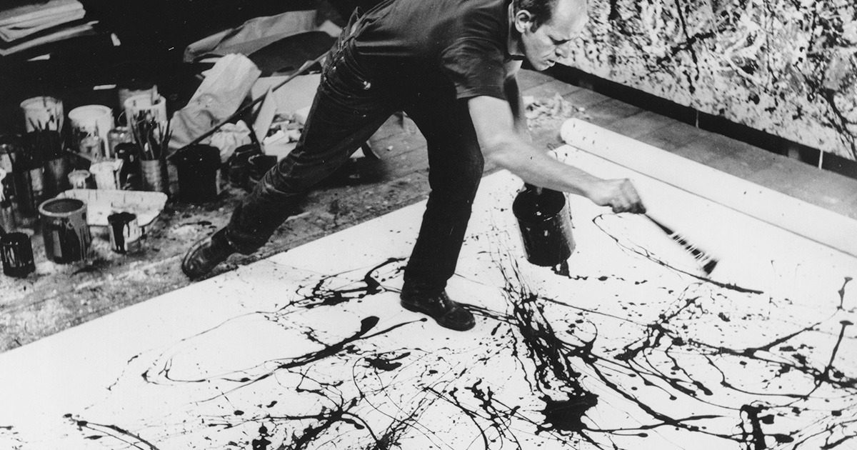 Artista creando expresionismo abstracto