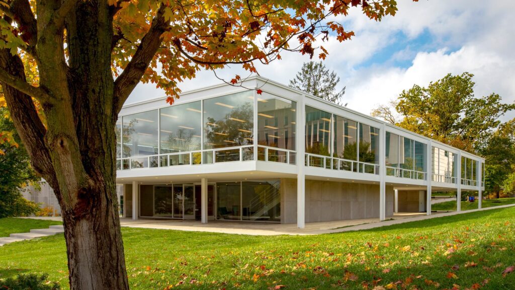 Qué tipo de arquitectura hacia Mies van der Rohe 19 aHadley20Fruits2001