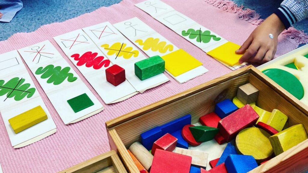 Materiales didácticos en un aula