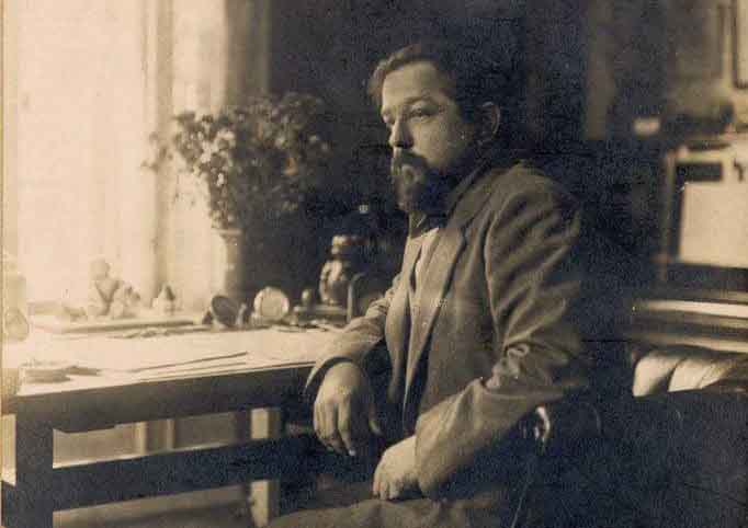 Claude Debussy tocando el piano