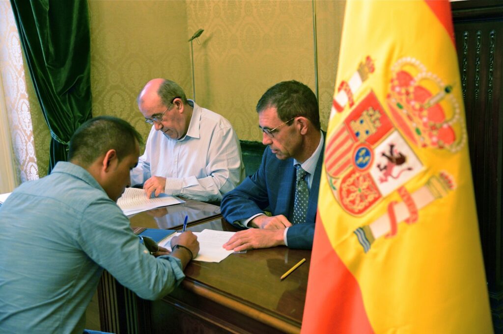 jura nacionalidad