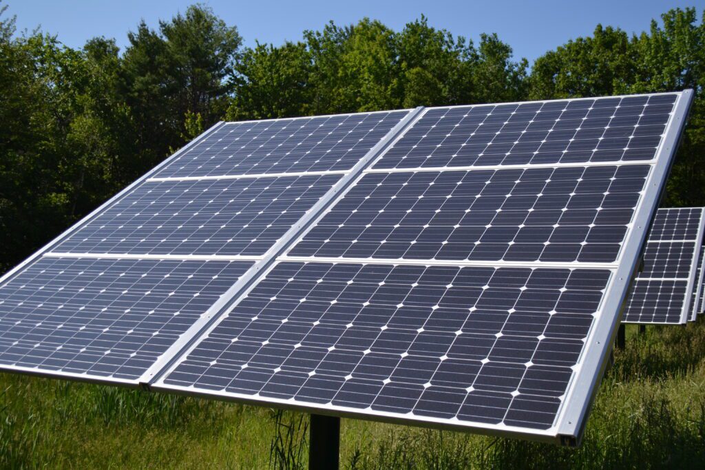 Cómo hacer proyectos caseros que ayuden al medio ambiente 2 paneles solares 1